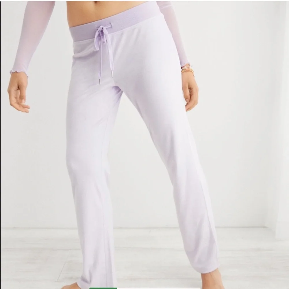 Aerie Dreamy Velour Low Rise Pants - Picture 2 of 11